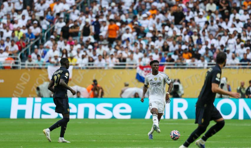 南宫体育包含冲刺阶段意甲传出新动向;广州队止住颓势;管理层表态:球迷炸锅;临场指挥获称赞的词条